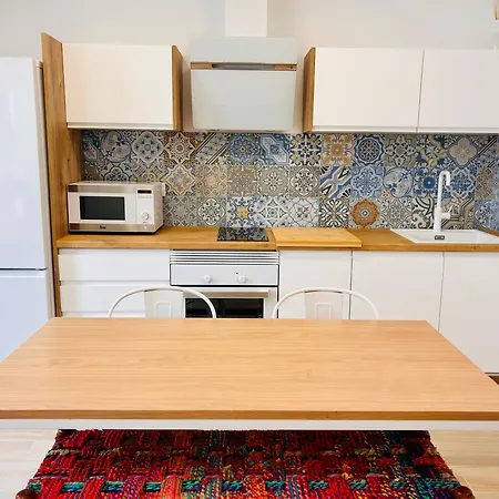 Playa De Canteras-albareda 2 Apartment *