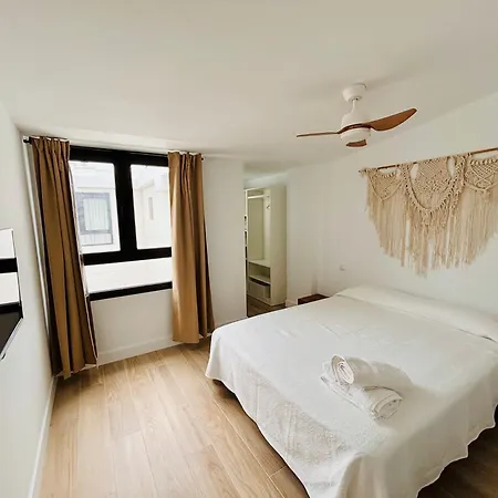 Playa De Canteras-albareda 2 *