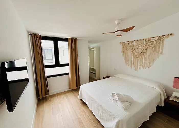 Playa De Canteras-albareda 2 *