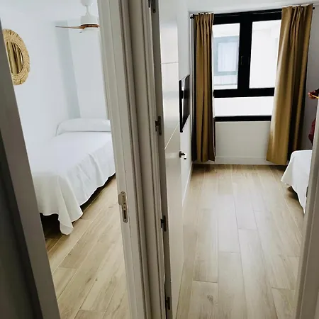 Playa De Canteras-albareda 2 Appartement *
